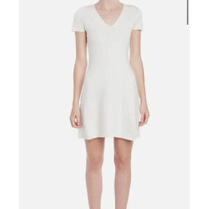 Theory Anderz O. Dream A-Line
Jersey Knit Dress Ivory Sz M V-Neck short sleeve